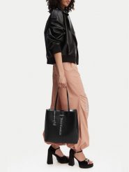 Juicy Couture Torebka CEO-BIJXT3265WVP. Czarny. Czarne torebki do ręki damskie Juicy Couture, bez wzorów, ze skóry, bez dodatków. Za 319.99 zł.