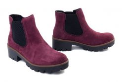 Rieker 79265-30 red, botki damskie. Czerwone botki damskie Rieker, ze skóry, bez obcasa, na obcasie, bez zapięcia. Za 399.90 zł.