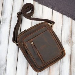 Listonoszka męska saszetka skórzana brązowa vintage Paolo Peruzzi IM-01-HBR. Brązowe saszetki męskie bez wzorów, ze skóry, eleganckie, na ramię, matowe. Za 169.00 zł.