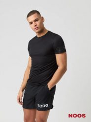 Bjorn_borg BORG LIGHT T-SHIRT z recyklingowanego poliestru – BLACK BEAUTY. Czarne t-shirty męskie Björn Borg, m, bez wzorów, bez kołnierzyka. Za 176.40 zł.