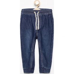 Jeansowe spodnie jogger - Granatowy. Jeansy dla chłopców marki Reserved. Za 29.99 zł.