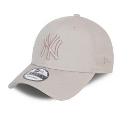 Czapka z daszkiem New Era MLB New York Yankees. Białe czapki i kapelusze męskie New Era, bez wzorów, sportowe. Za 119.99 zł.