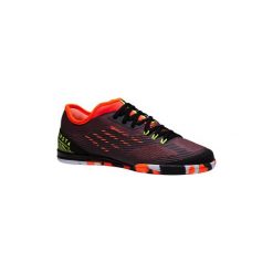 Buty CLR 900 futsal JR. Czarne buty sportowe męskie marki KIPSTA. Za 129.99 zł.