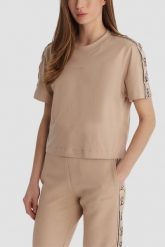 GUESS Ciemnobeżowy bawełniany t-shirt damski z lampasami Britney, Rozmiar L. Brązowe t-shirty damskie Guess, l, z aplikacjami, z bawełny, eleganckie, bez kołnierzyka. Za 219.99 zł.