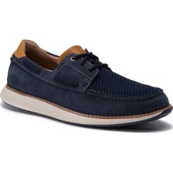 Półbuty CLARKS - Un Pilot Lace 261409577 Navy Nubuck. Półbuty na co dzień męskie Clarks. W wyprzedaży za 239.00 zł.