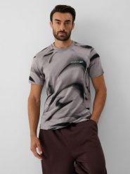4F T-shirt regular z nadrukiem męski - czarny XXL. Czarne koszulki sportowe męskie 4f, m, bez wzorów, z bawełny, bez kołnierzyka, bez ramiączek. Za 89.99 zł.