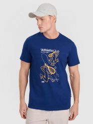4F T-shirt regular z nadrukiem męski - granatowy M. Niebieskie koszulki sportowe męskie 4f, m, bez wzorów, z bawełny, klasyczne, bez kołnierzyka. Za 69.99 zł.