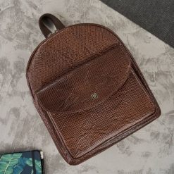 Portfel damski skórzany T-09-BR plecaczek damski miejski brązowy T-18-PBR zestaw prezentowy Paolo Peruzzi ZUP-108-BR. Brązowe portfele damskie Paolo Peruzzi, bez wzorów, ze skóry. Za 339.00 zł.