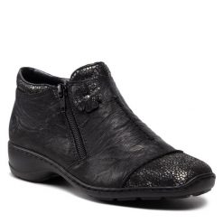 Botki Rieker. Czarne botki damskie Rieker, bez obcasa, na płaskiej podeszwie, bez zapięcia. Za 279.99 zł.
