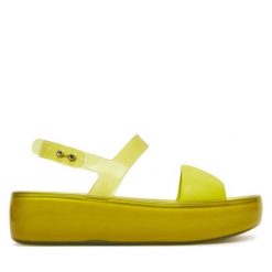 Sandały Melissa. Zielone sandały damskie Melissa, bez wzorów, bez obcasa, na płaskiej podeszwie, bez zapięcia. Za 399.99 zł.