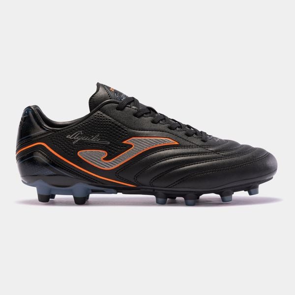 Buty do piłki nożnej dla dorosłych Joma Aguila FG lanki treningowe z Exo Counter. Czarne buty sportowe męskie Joma, z gumy, bez zapięcia, do piłki nożnej. Za 155.99 zł.