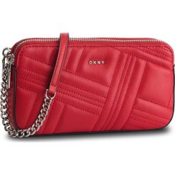 Torebka DKNY - Allen Camera Bag R83EB640 Rouge RGE. Torebki do ręki damskie marki DKNY. W wyprzedaży za 399.00 zł.