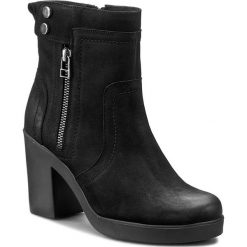 Botki ANN MEX - 7536 20C Czarny. Czarne botki damskie Ann Mex, z nubiku, bez obcasa, na obcasie. W wyprzedaży za 259.00 zł.