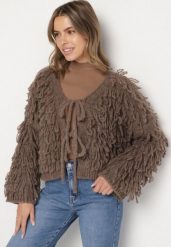 Jasnobrązowy Wiązany Kardigan z Dodatkiem Wełny i Wiskozy Zdobiony Frędzlami Tiravea. Brązowe kardigany damskie Born2be, z aplikacjami, z jeansu, eleganckie, długie. Za 129.99 zł.