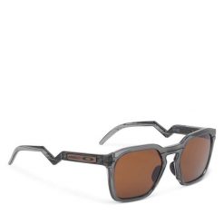 Okulary przeciwsłoneczne Oakley. Szare okulary przeciwsłoneczne damskie Oakley. Za 849.99 zł.