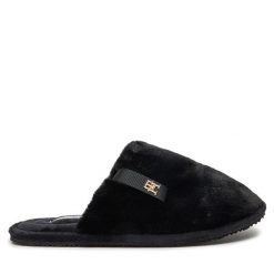 Kapcie Tommy Hilfiger. Czarne kapcie damskie Tommy Hilfiger, bez wzorów. Za 209.99 zł.