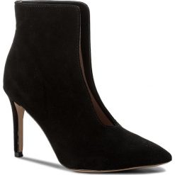 Botki L37 - Hot Star Z11 Czarny. Czarne botki damskie L37, ze skóry, bez obcasa, na obcasie. W wyprzedaży za 349.00 zł.