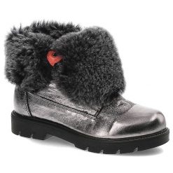 Srebrne Botki Artiker Buty Zimowe Damskie. Szare botki damskie Artiker, na wiosnę, ze skóry, bez obcasa, na obcasie, bez zapięcia. Za 259.00 zł.