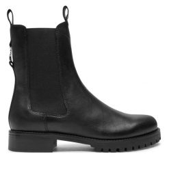 Sztyblety Patrizia Pepe. Czarne botki damskie Patrizia Pepe, bez obcasa, na płaskiej podeszwie, bez zapięcia. Za 649.99 zł.