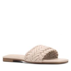 Klapki DeeZee. Brązowe klapki damskie DeeZee, bez wzorów, bez obcasa. Za 99.99 zł.