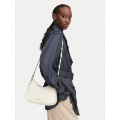 Torebka MICHAEL Michael Kors. Białe torebki do ręki damskie MICHAEL Michael Kors, bez wzorów, klasyczne, bez dodatków. Za 1,019.00 zł.