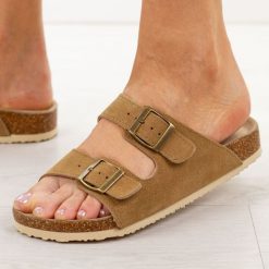 Camelowe skórzane klapki damskie Vinceza 101330. Brązowe klapki damskie VINCEZA, bez wzorów, z jeansu, casualowe, bez obcasa. Za 149.00 zł.