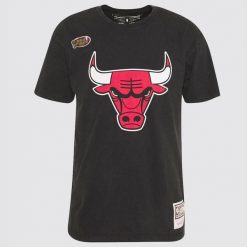 Mitchell & NessT - s h i r t Chicago Bulls. Czarne koszulki sportowe męskie Mitchell & Ness, m, bez wzorów, bez kołnierzyka, bez ramiączek. Za 218.50 zł.