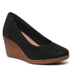 Półbuty Lasocki. Czarne półbuty damskie Lasocki, bez wzorów, bez obcasa, na koturnie, bez zapięcia. Za 139.99 zł.