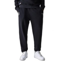 Spodnie dresowe New York Yankees Nos MLB Le Midi FT. Czarne spodnie sportowe męskie New Era, bez wzorów, z dresówki. Za 237.50 zł.
