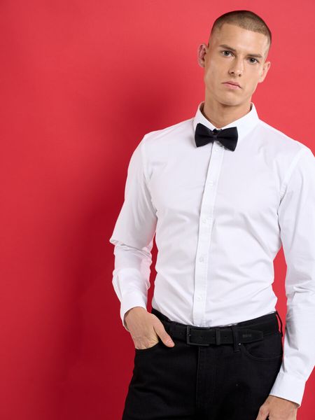Koszula męska slim biała Nissip 101. Białe koszule męskie Big Star, l, bez wzorów, z bawełny, eleganckie, bez kołnierzyka, bez ramiączek. Za 199.99 zł.