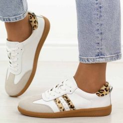 Białe skórzane półbuty damskie Filippo Dp7508/26. Białe półbuty damskie Filippo, na jesień, bez wzorów, z jeansu, biznesowe, bez obcasa, na płaskiej podeszwie, bez zapięcia. Za 219.00 zł.