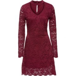 Sukienka z dżerseju z koronką i stójką "choker" bonprix czerwony klonowy. Sukienki damskie marki bonprix. Za 59.99 zł.