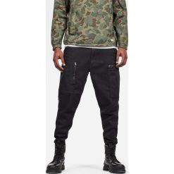 G-Star Raw - Spodnie. Spodnie materiałowe męskie G-Star Raw. W wyprzedaży za 429.90 zł.