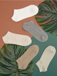 Skarpetki 5 pack - wielobarwny. Skarpety damskie Sinsay, bez wzorów. Za 12.99 zł.