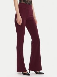 Rinascimento Spodnie materiałowe CFC0125318003 Bordowy Flare Fit. Czerwone spodnie materiałowe damskie Rinascimento, s, bez wzorów, z materiału. Za 429.99 zł.