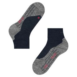 Krótkie skarpetki Falke TK5 Wander. Niebieskie skarpety męskie Falke, bez wzorów, z poliamidu. Za 113.00 zł.