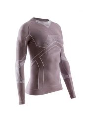 Koszulka termoaktywna damska X-Bionic Energy Accumulator Light Shirt LS Lavender. Fioletowe koszulki sportowe damskie X Bionic, s, bez wzorów, z materiału, bez kołnierzyka, bez ramiączek, narciarskie. Za 430.00 zł.