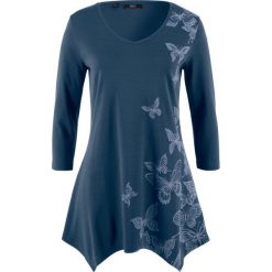 Shirt bawełniany z dłuższymi bokami, rękawy 3/4 bonprix ciemnoniebieski z nadrukiem. Niebieskie bluzki damskie bonprix, bez wzorów, z bawełny, bez kołnierzyka. Za 44.99 zł.
