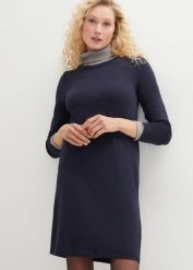 Dopasowana sukienka z dżerseju (2 szt.). Czarne sukienki damskie bonprix, bez wzorów, z dżerseju, bez kołnierzyka, bez ramiączek, dopasowane. Za 99.99 zł.