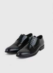 PAKO LORENTE – Czarne derby męskie. Czarne eleganckie półbuty Pako Lorente, eleganckie, bez zapięcia. Za 599.99 zł.