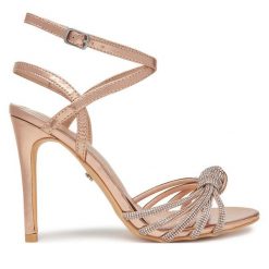 Sandały DeeZee. Żółte sandały damskie DeeZee, bez wzorów, bez obcasa, na szpilce, bez zapięcia. Za 159.99 zł.