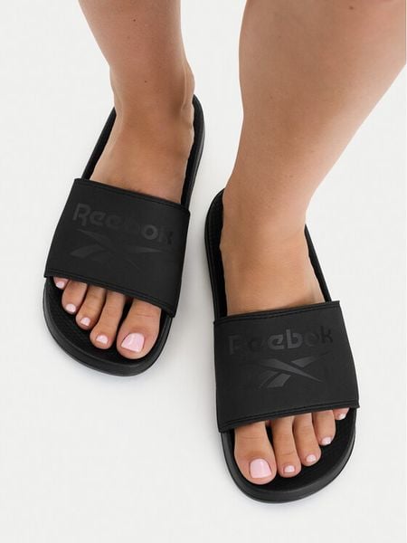 Reebok Klapki CEO-SS25-3C069-1 Czarny. Czarne klapki damskie Reebok, bez wzorów, z syntetyku, bez obcasa. Za 89.99 zł.