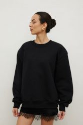 Klasyczna bluza z HAFTEM w kolorze TOTALLY BLACK - NOEL. Czarne bluzy damskie Marsala, m, bez wzorów, z bawełny, bez kaptura. Za 339.90 zł.