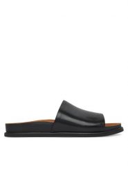 Vagabond Shoemakers Klapki Effie 5922-001-20 Czarny. Czarne klapki damskie Vagabond Shoemakers, bez wzorów, ze skóry, bez obcasa. W wyprzedaży za 349.99 zł.