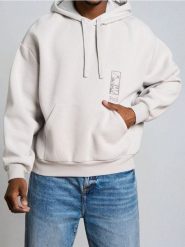 Bluza z kapturem Comfort Fit z haftem - kremowy. Białe bluzy męskie Sinsay, l, bez wzorów, z kapturem. Za 59.99 zł.