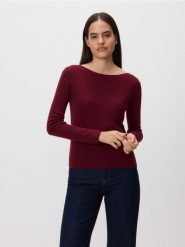 Sweter z błyszczącą aplikacją - bordowy. Czerwone swetry damskie Reserved, l, z aplikacjami, z dzianiny, bez kołnierzyka, bez ramiączek, bez kaptura. Za 119.99 zł.