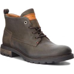 Trzewiki TOMMY HILFIGER - Winter Suede Boot FM0FM00766 Olive Night 010. Zielone kozaki męskie Tommy Hilfiger, z materiału. W wyprzedaży za 379.00 zł.