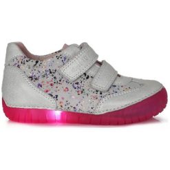 D-D-Step Tenisówki Świecące Dziewczęce 25 Białe. Buty sportowe dziewczęce marki D-D-Step. Za 219.00 zł.
