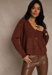 Brązowy Kardigan na Guziki z Domieszką Kaszmiru Vetiella. Brązowe kardigany damskie Renee, bez wzorów, z jeansu, eleganckie, bez kołnierzyka, bez ramiączek, bez kaptura. Za 99.99 zł.