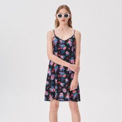 Sukienka z wiskozy - Fioletowy. Sukienki damskie Sinsay. Za 39.99 zł.
